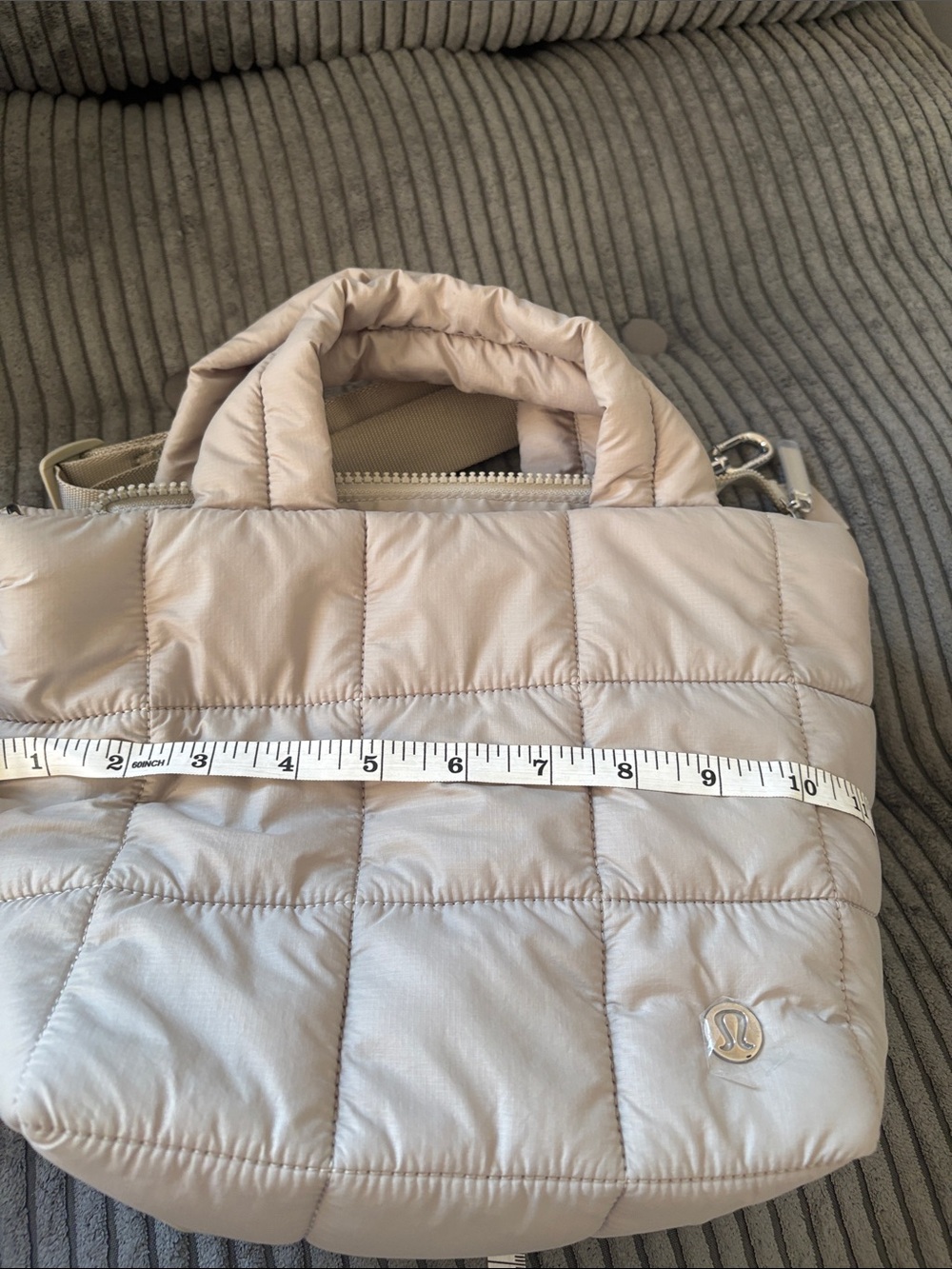 lululemon athletica Beige Quilted Tote Bag with Detachable Strap - Picture 5 of 9